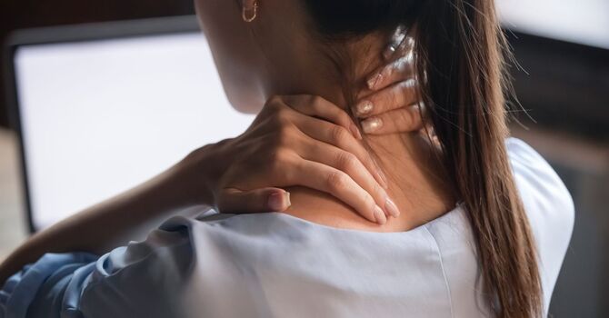 How a Chiropractor Can Help You Fix Forward Head Posture